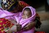 Mutter mit Baby in Tansania